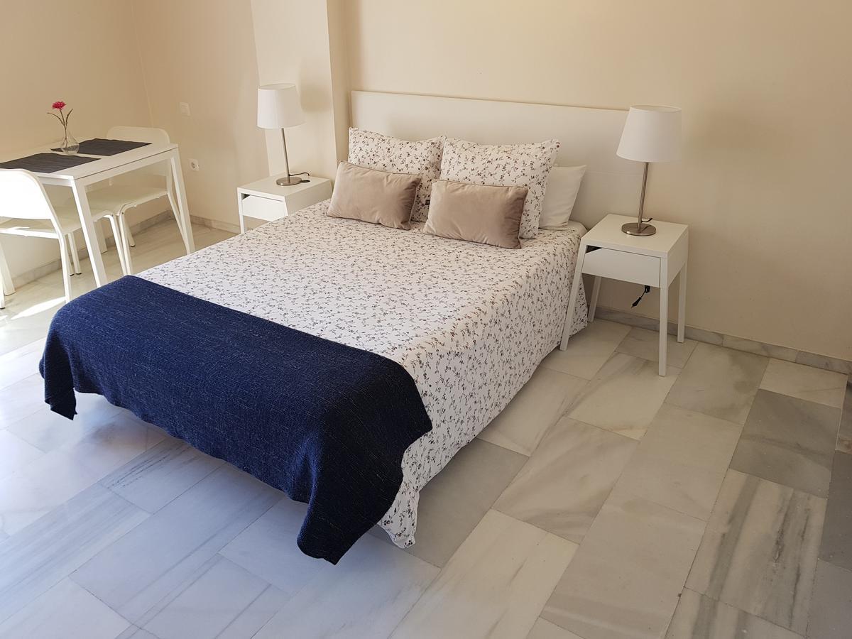 Апартаменты Fan Flat Eugenio (Adults Only) Малага Экстерьер фото