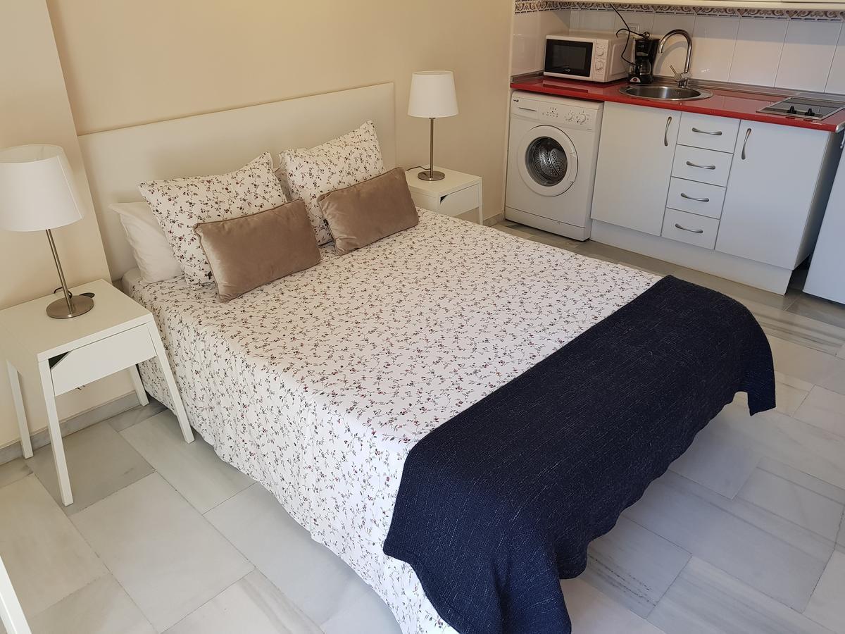 Апартаменты Fan Flat Eugenio (Adults Only) Малага Экстерьер фото