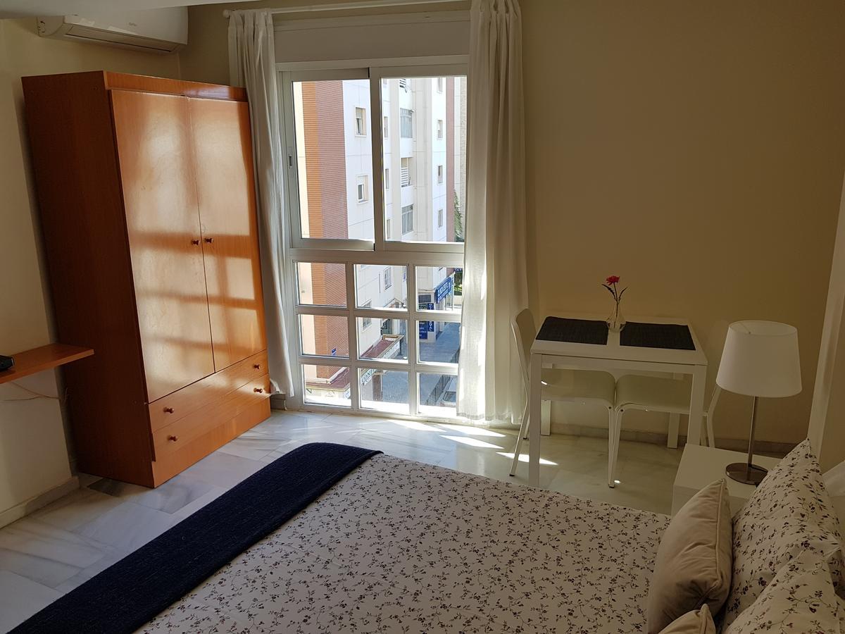 Апартаменты Fan Flat Eugenio (Adults Only) Малага Экстерьер фото